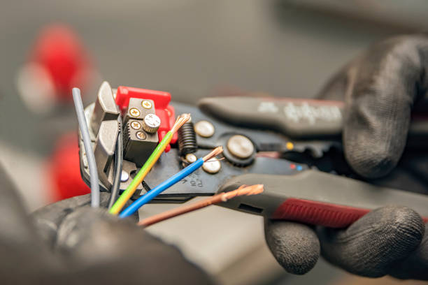 Best Commercial Electrician Services  in Aledo, IL